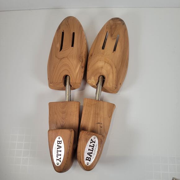 Vintage Bally of Switzerland Cedar Wood Shoe Trees Adjustable Size S - Picture 2 of 8